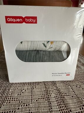 Gllquen Baby Muslin Swaddle Blanket - 2 Pack